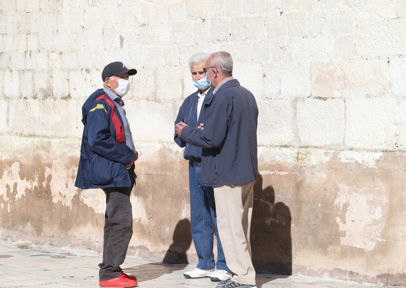 Hrvatski mirovinski sustav suočen s više izazova: Nizak iznos mirovina, produljenje prosječnog životnog vijeka građana...