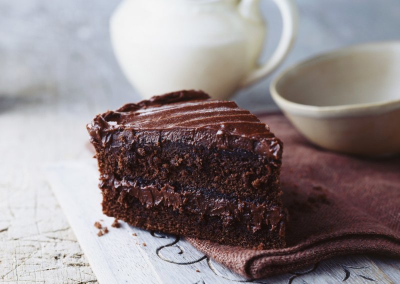 Otkrivamo genijalne trikove za savršenu čokoladnu tortu, a imamo i recept koji će vas raspametiti