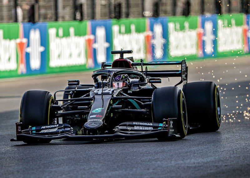 [VIDEO/FOTO] Lewis Hamilton srušio je rekord Michaela Schumachera i službeno postao najuspješniji pilot u povijesti Formule 1