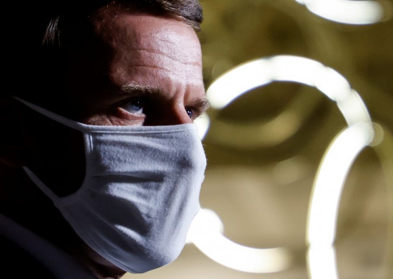 Francuski predsjednik Macron pozitivan na koronavirus