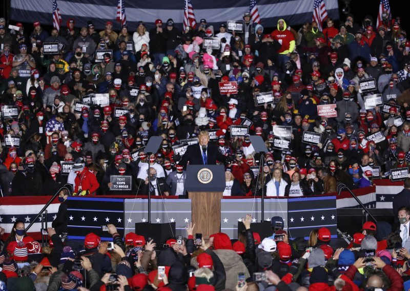 Biden i Trump posjetili Pennsylvaniju, jednu od ključnih saveznih država