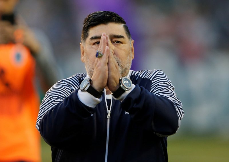 Diego Armando Maradona završio u samoizolaciji nakon što je koronavirusom zaražen jedan od njemu najbliskijih ljudi