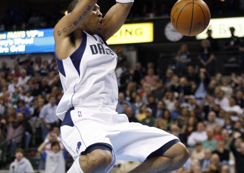 Dallas protiv Lakersa prekinuo niz poraza
