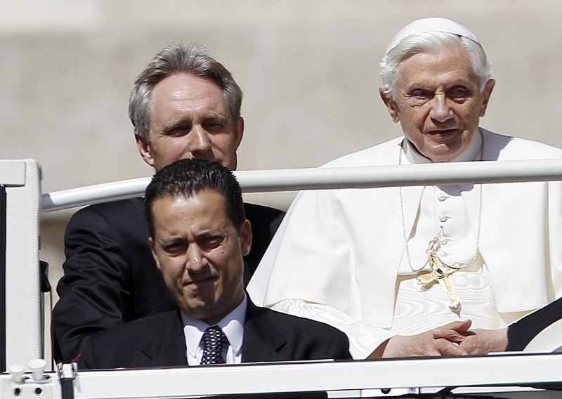 Vatikanski sud optužio sobara Benedikta XVI.