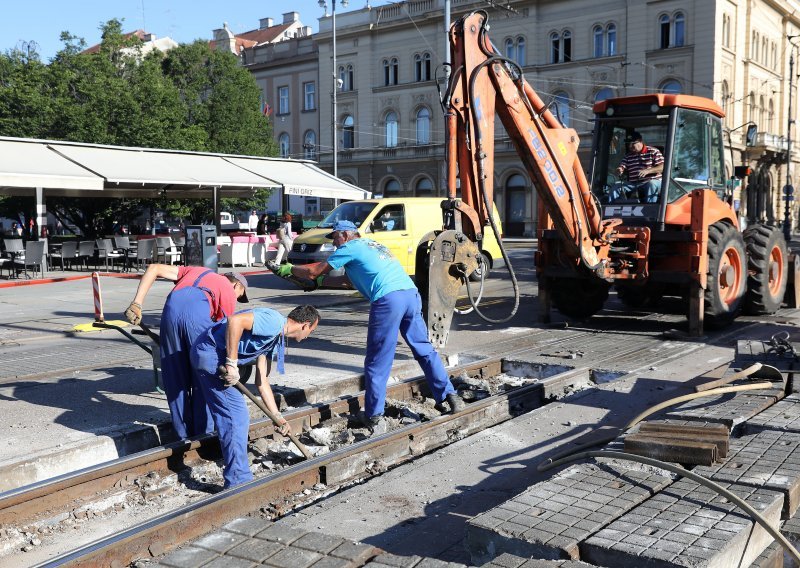 Pada broj osiguranika pri HZMO-u u svim sektorima, osim u građevinarstvu