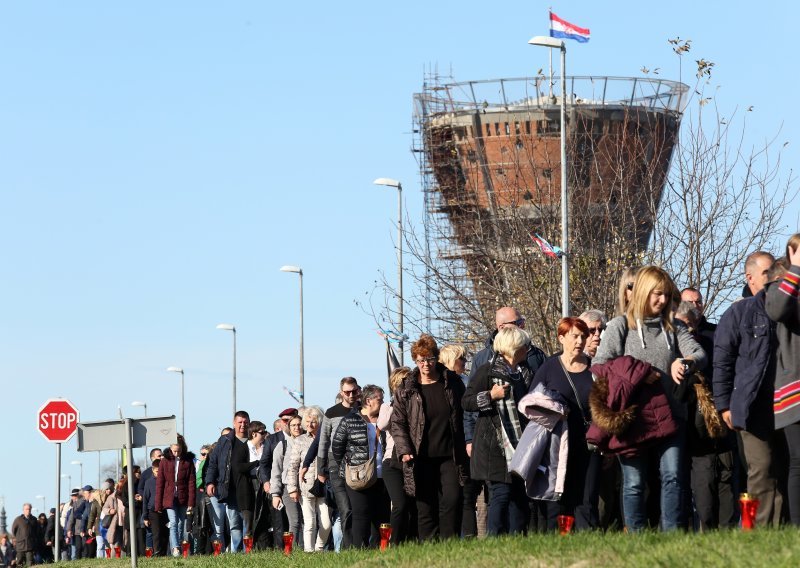 Na snazi je zabrana okupljanja više od 50 ljudi. Na obljetnicama u Vukovaru znalo je biti i 50 tisuća, kako će izgledati ove godine?