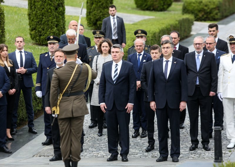 Milanović pozvao Plenkovića i Jandrokovića da zajedno polože vijenac, stigli su i odgovori: Šef Sabora zatečen, Plenković ima druge obveze