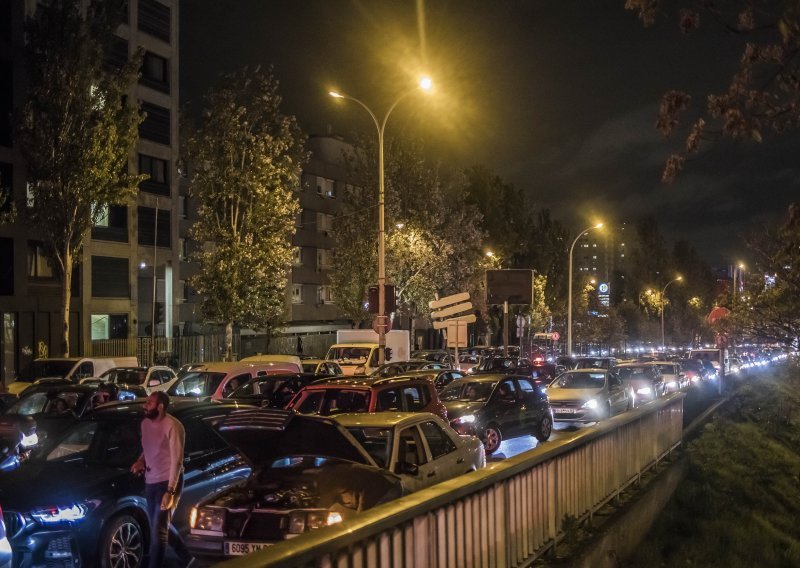 Pariz zabranio noćnu dostavu hrane