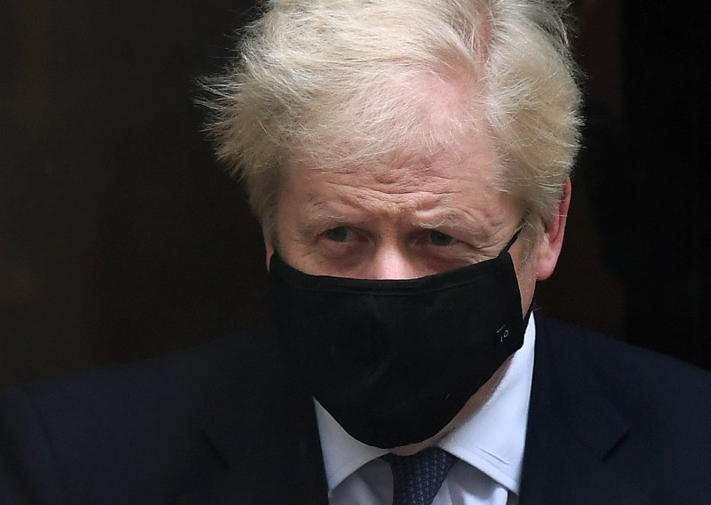 Boris Johnson objavio da Velika Britanija ide u novu karantenu
