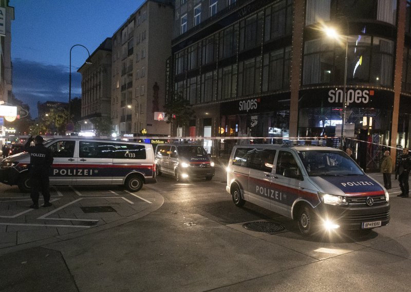 IS preuzeo odgovornost za napad u Beču, u Švicarskoj uhićene osobe povezane s teroristom