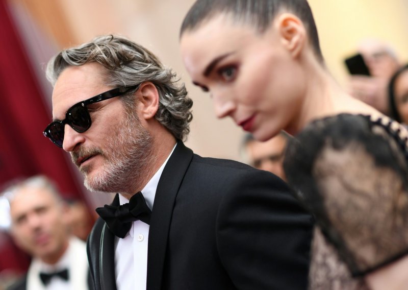 Joaquin Phoenix i Rooney Mara su nakon dva mjeseca progovorili o prinovi, a priliku su iskoristili da ukažu i na jedan ozbiljan problem
