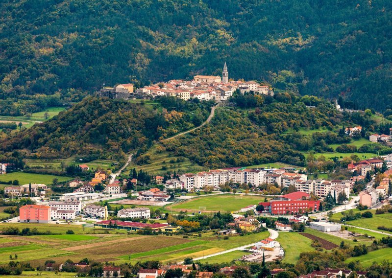 U Buzetu se dosjetili kako pomoći ugostiteljima da im terase rade i zimi