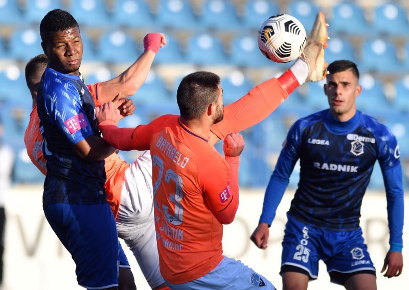 [VIDEO, FOTO] Šibenik produljio varaždinsku agoniju; aposlutni junak gostiju bio je Deni Jurić koji je zabio zlatni hat-trick