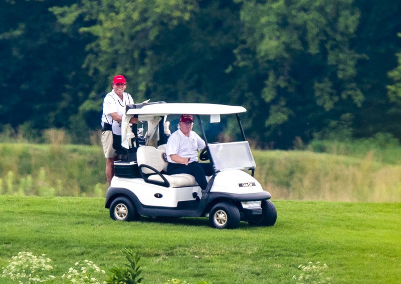 [VIDEO] Trump dočekao proglašenje Bidenove pobjede u stilu 'ništa mi neće ovaj dan pokvarit'