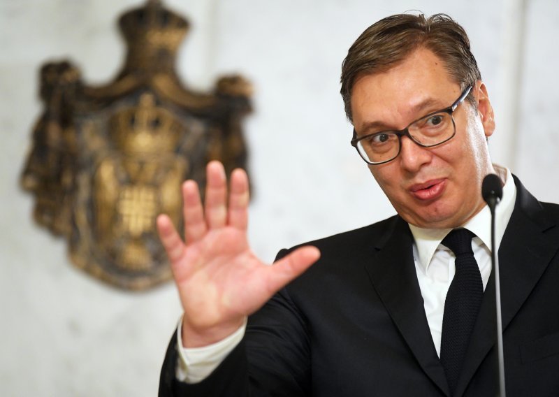 Vučić: Srbija će do kraja godine nabaviti do milijun cjepiva protiv covida-19