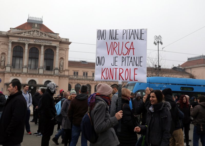 U Zagrebu održan prosvjed protiv mjera i Nacionalnog stožera: 'Nećemo nositi brnjicu'