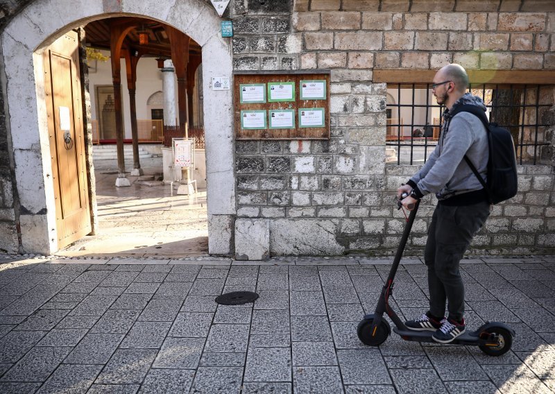 U BiH prijavljena čak 73 smrtna slučaja povezana s koronavirusom