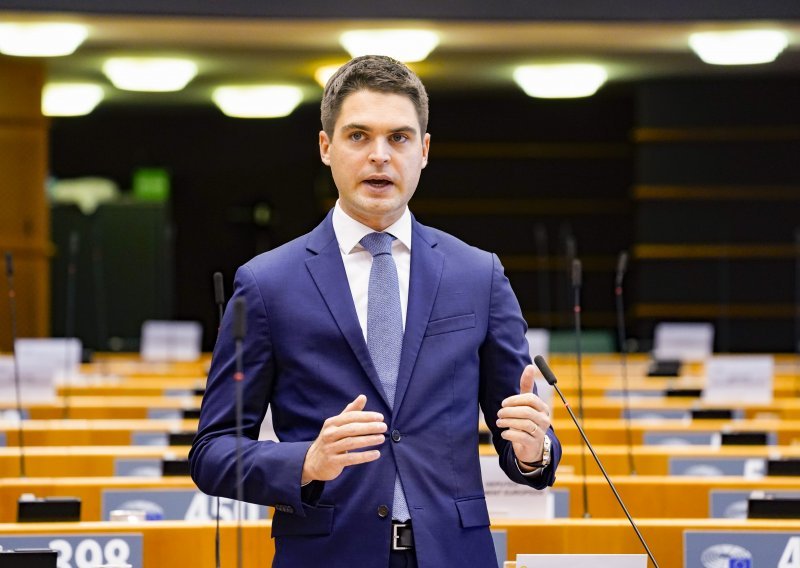 Hrvatski europarlamentarac ima novi zadatak; Ressler će u ime europskih pučana pregovarati o novom paktu za migracije i azil