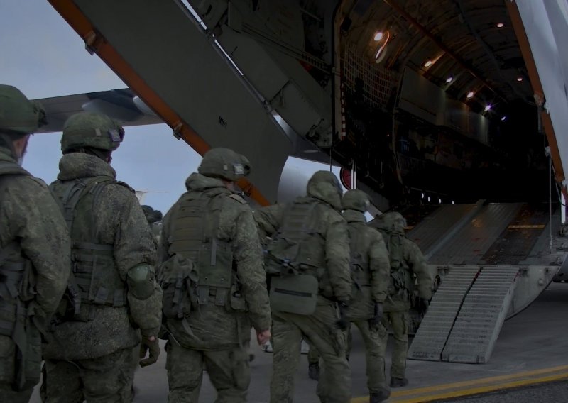 Ruske mirovne snage stigle u Nagorno Karabah, mir će nadzirati zajedno s Turcima