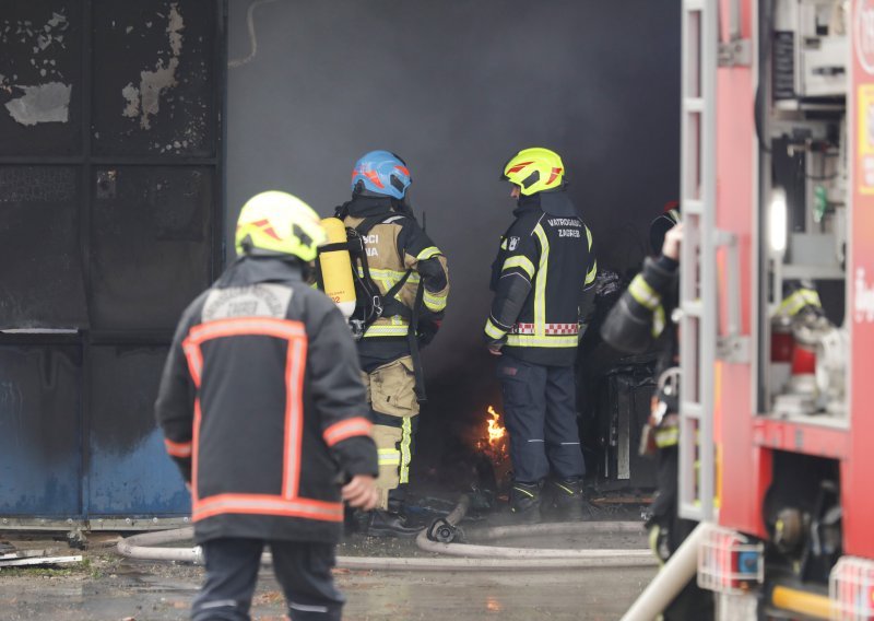 Požar skladišta u Sesvetama najvjerojatnije izbio zbog kvara na rasvjeti