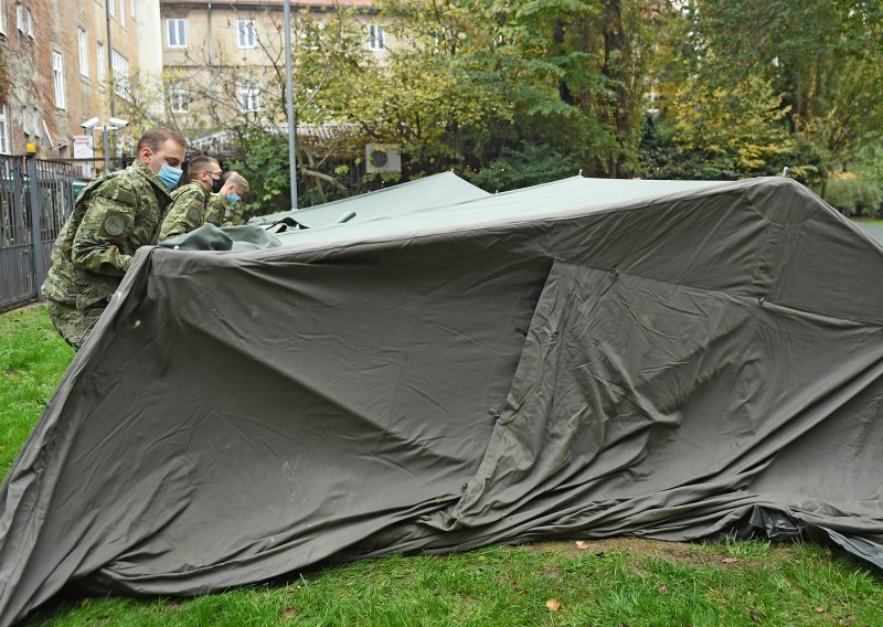 Vojska postavila šator kod zagrebačke Akademije likovnih umjetnosti