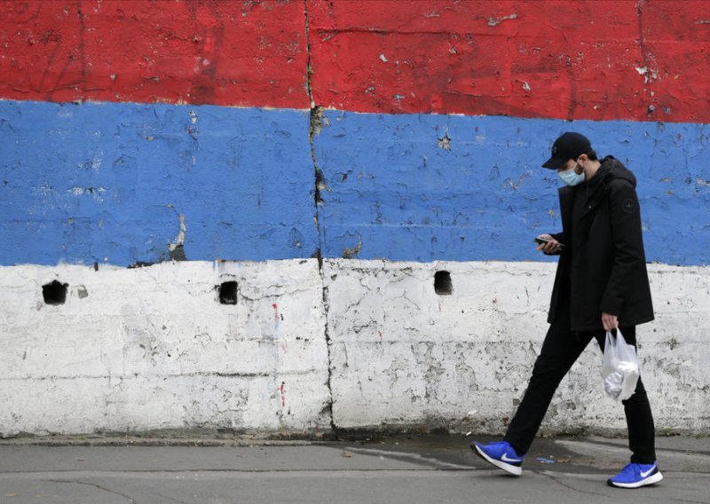 Srbija opet ruši rekorde - u 24 sata čak 2.823 oboljelih, najviše od početka pandemije