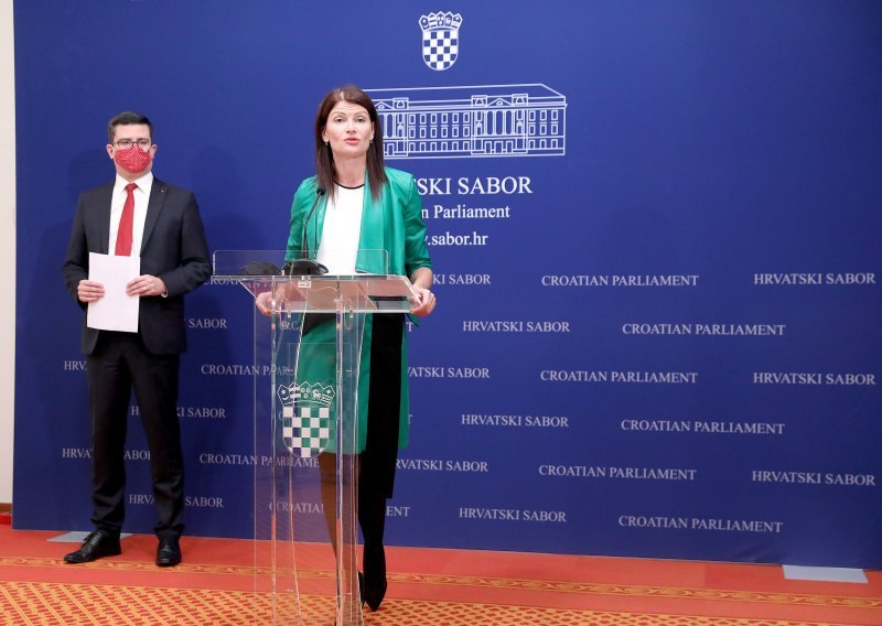 Glasovac: HDZ-ova hobotnica vrlo je vješto svoje pipke pružila prema fondovima EU, izvlači milijune, a projekt Slavonija je samo paravan za bogaćenje podobnih