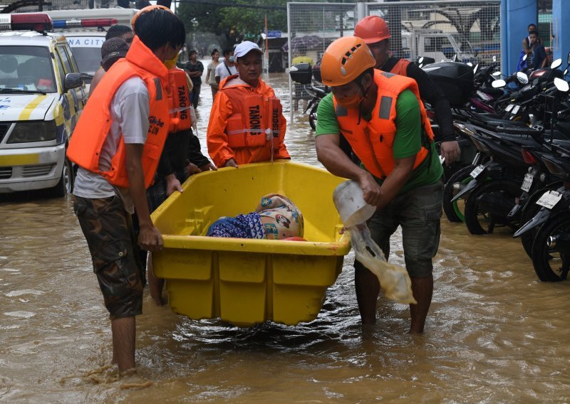 Raste broj mrtvih na Filipinima: Tajfun Vamco usmrtio najmanje 67 ljudi te izazvao najteže poplave i klizišta posljednjih godina