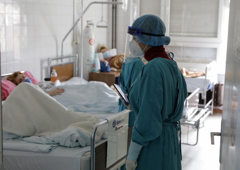 Pad broja novozaraženih u Srbiji, 56 umrlih, više od 300 pacijenata na respiratorima