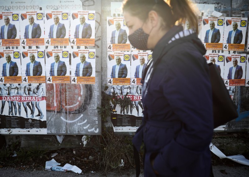 [FOTO/VIDEO] Više od tri milijuna birača glasaju na lokalnim izborima u BiH, objava rezultata u ponoć