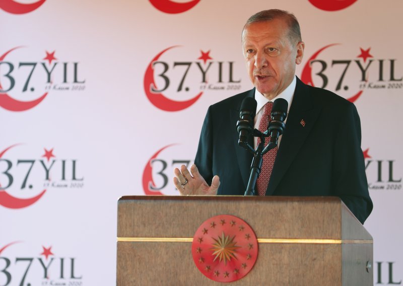 Erdogan pozvao na pregovore o 'dvije zasebne države' na Cipru