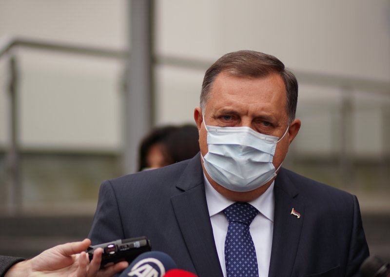 Dodik: Zapadna cjepiva protiv koronavirusa izazivaju sterilitet, cijepit ću se onim iz Rusije