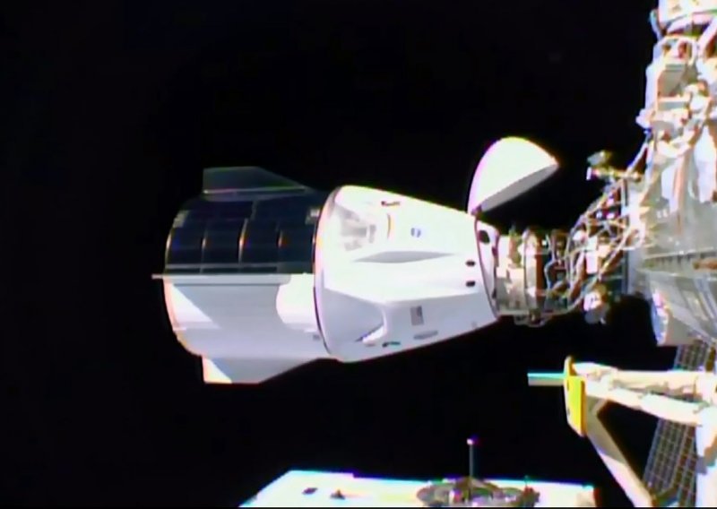 [FOTO/VIDEO] Kapsula SpaceX-a s četvero astronauta pristala je na ISS