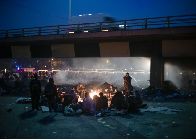 Francuska pokreće istragu nakon policijskog raščišćavanja migrantskog kampa