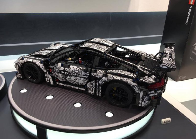 LEGO Technic kolekciji će se uskoro pridružiti i Porsche 911
