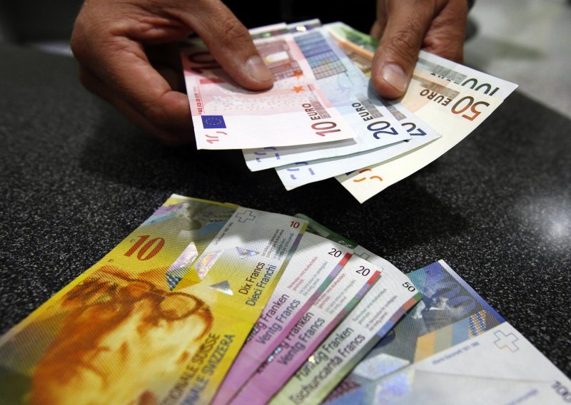 Europska komisija analizira hrvatski zakon o konverziji franka u euro