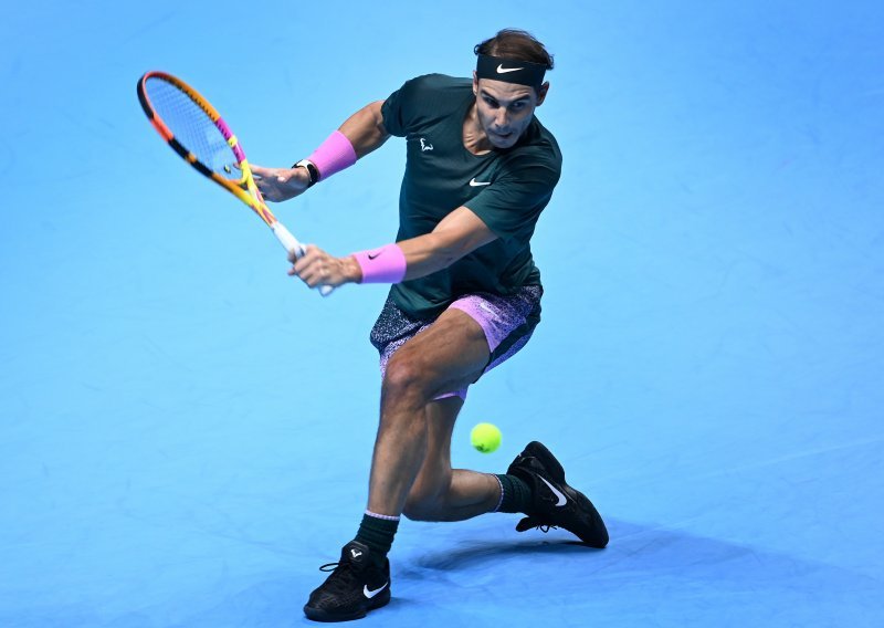 Nakon Novaka Đokovića u Londonu nastradao i Rafael Nadal koji tako ni ovaj put neće osvojiti veliki turnir koji mu nedostaje u trofejnoj kolekciji