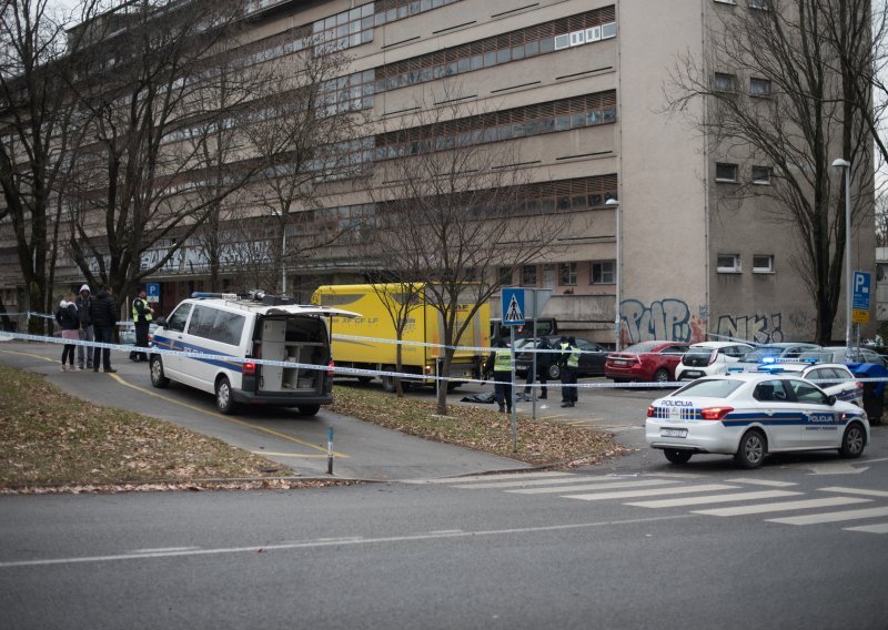 Policija u Zagrebu na prometnoj ulici pronašla muškarca kako pijan spava u upaljenom automobilu, ali ni to nije sve - zaražen je koronavirusom