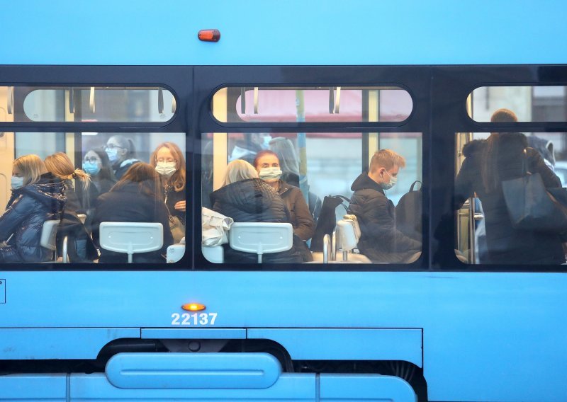 Kako će se u Zagrebu provoditi odluka o 40 posto popunjenosti javnog prijevoza? 'Brojanje putnika nije izvedivo, ne ulazite u tramvaj ako vidite da je pun'