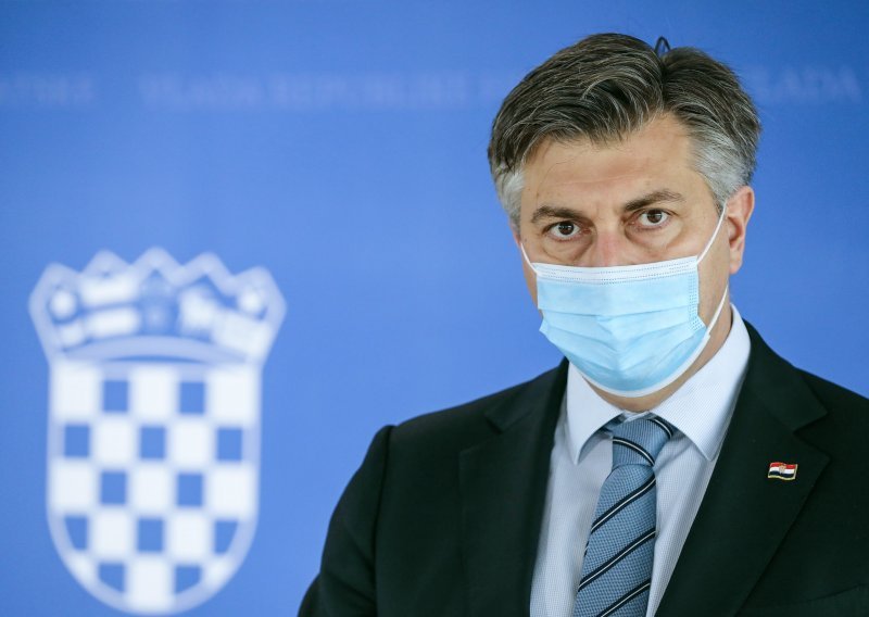[FOTO/VIDEO] Plenković se večeras obratio naciji, oporba proglasila 'izvanredno stanje'