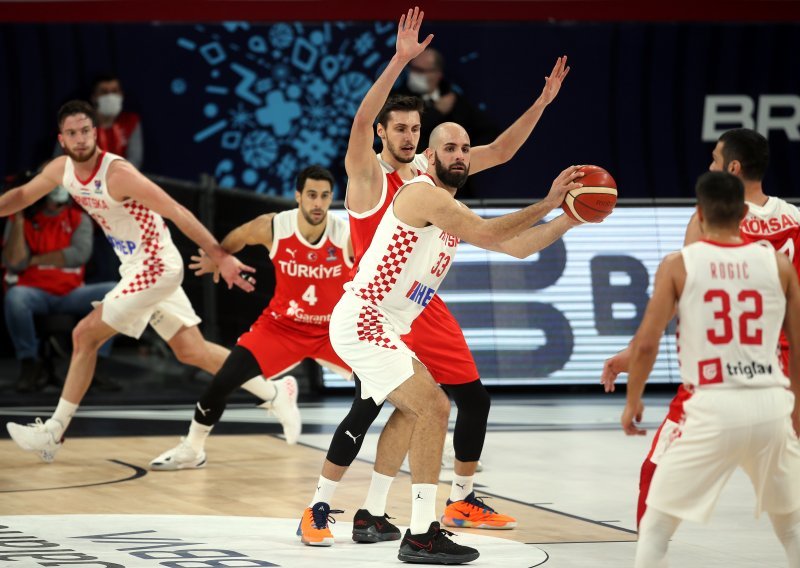 [FOTO] Hrvatski košarkaši deklasirali Turke usred Istanbula i ostali na vrhu skupine sa stopostotnim učinkom