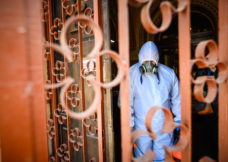 Bugarska uvodi oštre mjere protiv pandemije covida-19, zatvaraju škole, lokale, prodajne centre