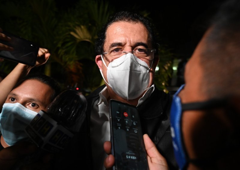 Honduras: Bivši predsjednik uhićen zbog torbe s neprijavljenim novcem