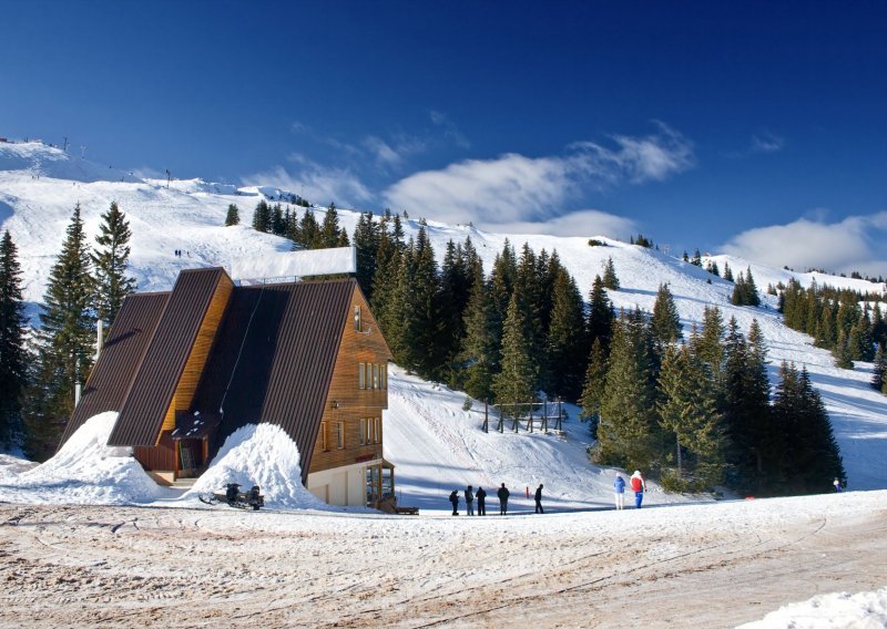 Dok se Europa zatvara, u BiH se ozbiljno pripremaju za zimsku sezonu i skijanje; računaju na goste iz Hrvatske, a nude i korona-garanciju
