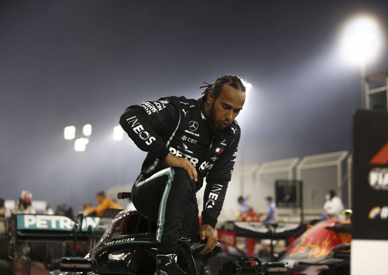 [VIDEO/FOTO] Pogledajte kako je Lewis Hamilton došao do nove pobjede, ali i dvije teške nesreće koje su mogle svijet Formule 1 zaviti u crno