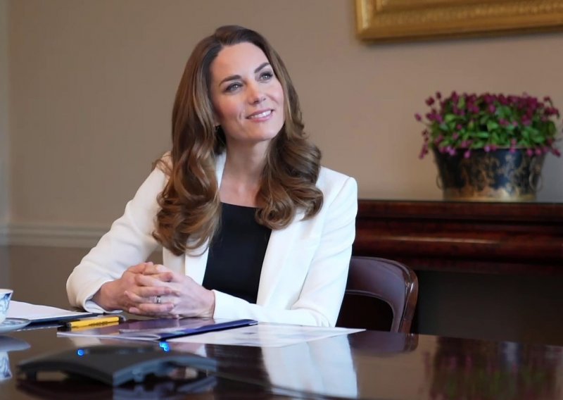 Od Zarinog sakoa do Guccijeve bluze: Kate Middleton očigledno ne mari za ono što piše na etiketi, već kupuje isključivo što joj se svidi