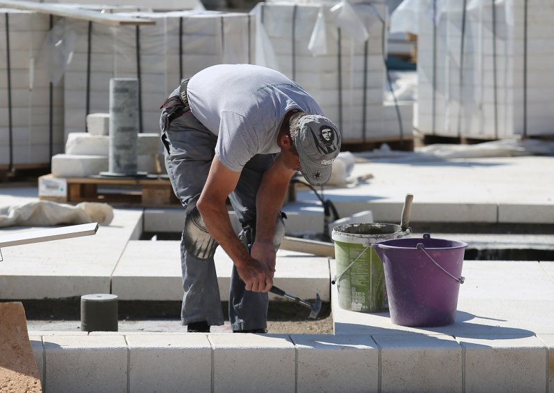 Broja osiguranika pri HZMO-u na godišnjoj razini manji za više od 11 tisuća