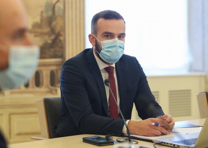 Aladrović ne zna za poslodavce koji radnicima ne dozvoljavaju propisanu samoizolaciju: Postignut je konsezus, zdravlje je najvažnije