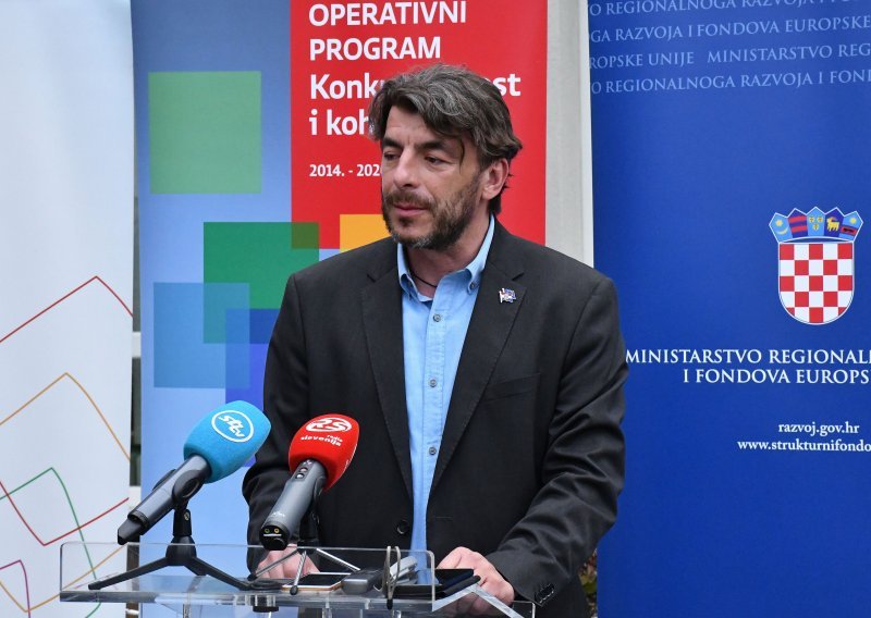 Državni tajnik Jelić: Moguće ispravljanje odluke oko kafića i barova