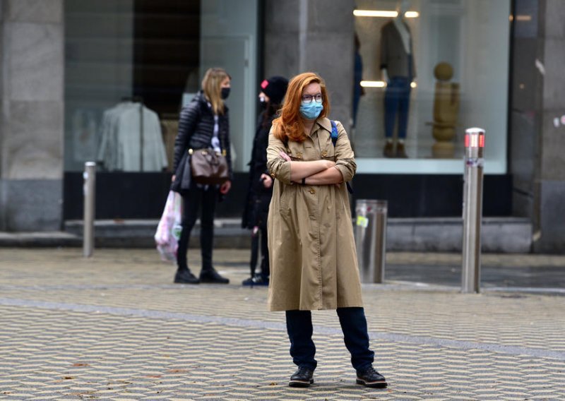 Slovenija: 1524 novozaraženih, 44 umrlih. Prve doze cjepiva stižu im za tjedan, dva